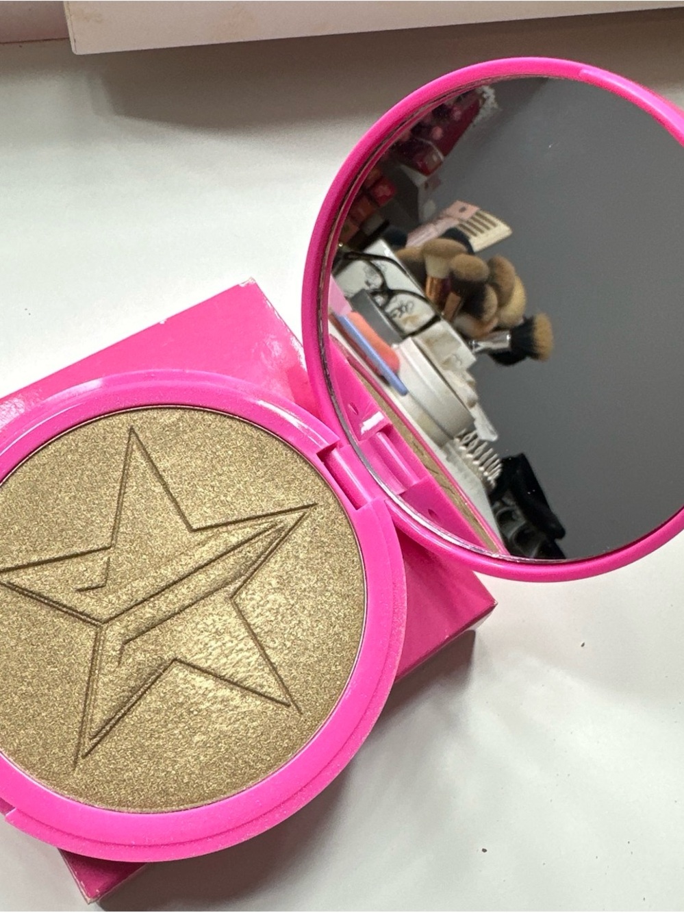 Jeffree Star Highlighter